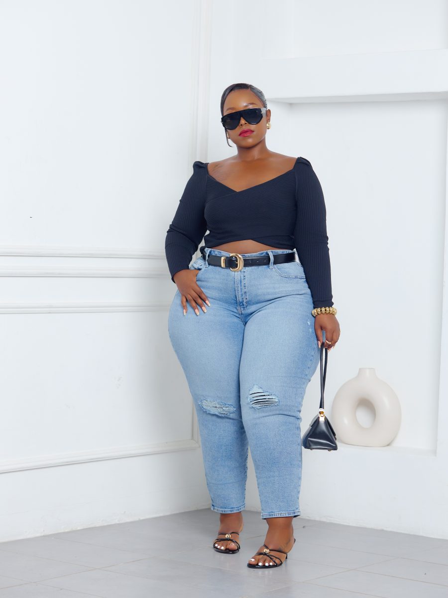 HIGH-WAIST STRAIGHT RIPPED LEG JEANS( CURVE FIT-LIGHT WASH)