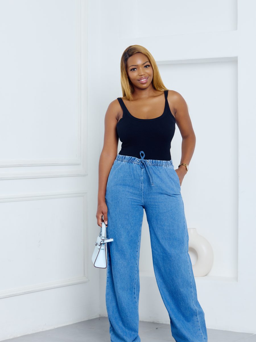 DRAWSTRING MOM-FIT DENIM JEANS